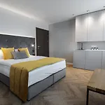 Jono Kalnelis 4*
