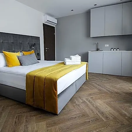 Jono Kalnelis Aparthotel 4*