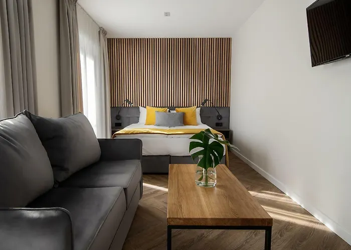 Jono Kalnelis Κλαϊπέντα